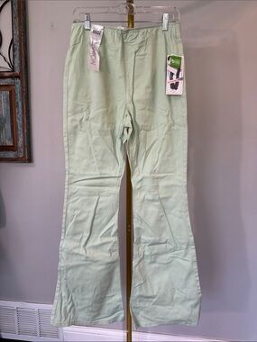 Tinseltown Light Mint Flare Pants NWT 11/30